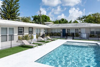 2641 Middle River Dr in Fort Lauderdale, FL - Building Photo - Building Photo