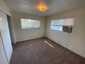 400-404 La Rue Ave in Reno, NV - Building Photo - Building Photo