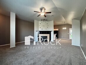 324 SW 39th St in Moore, OK - Building Photo - Building Photo