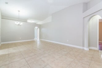 588 Kilimanjaro Dr in Kissimmee, FL - Building Photo - Building Photo
