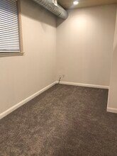 809 N 2nd St, Unit 2nd floor in Philadelphia, PA - Building Photo - Building Photo