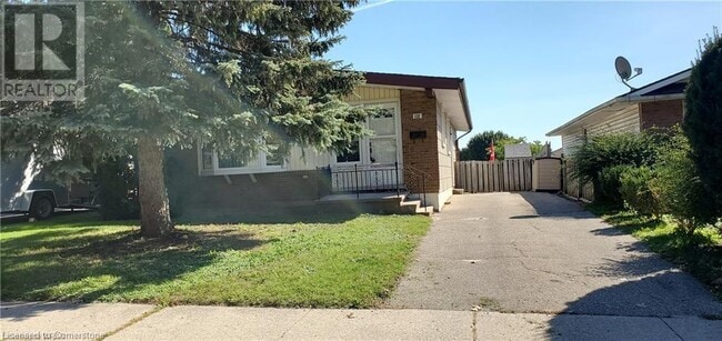 property at 102 Pepperwood Crescent