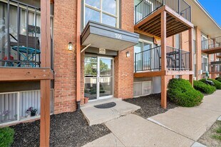 702 SW 15 St in Blue Springs, MO - Building Photo