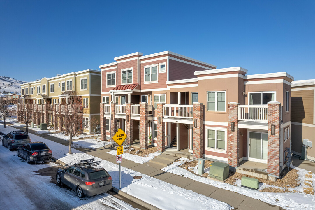 Dakota Ridge Village in Boulder, CO - Building Photo