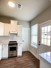 2515 Delafield St-Unit -A in Houston, TX - Foto de edificio - Building Photo