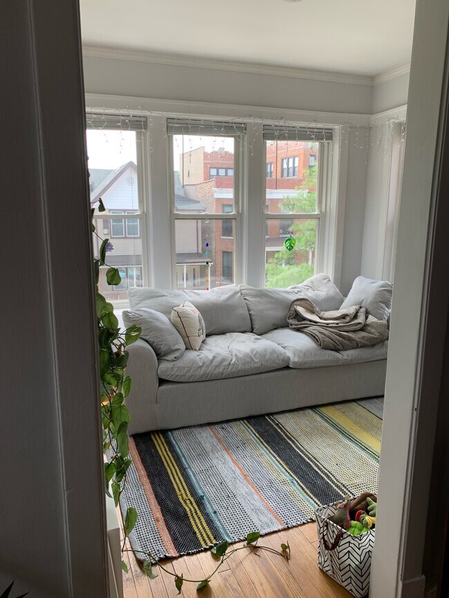 3226 W Potomac Ave in Chicago, IL - Building Photo - Building Photo