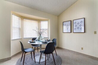 921 Fremont Ave in Clovis, CA - Building Photo - Building Photo