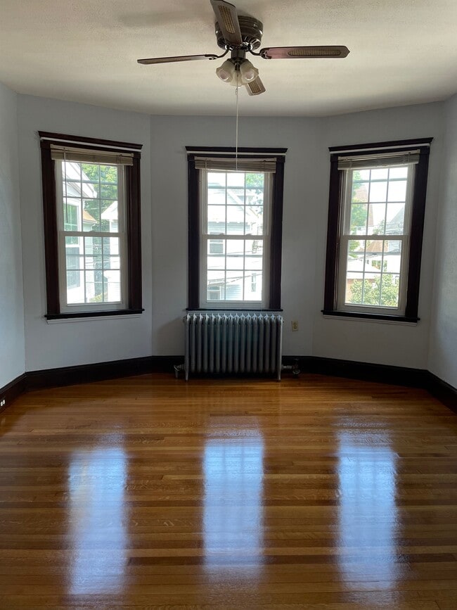 38 Surrey St, Unit 2