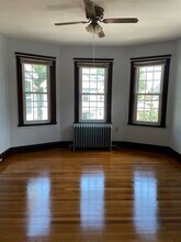 38 Surrey St, Unit 2 in Boston, MA - Building Photo - Building Photo