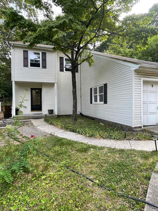 1907 Mt Hope Ct in Hanover, MD - Foto de edificio