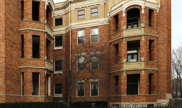 Clermont Building in Cincinnati, OH - Foto de edificio - Building Photo