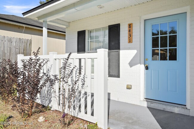 8431 India Ave in Jacksonville, FL - Building Photo - Building Photo