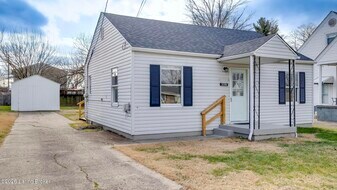 3318 Van Winkle Dr in Louisville, KY - Building Photo