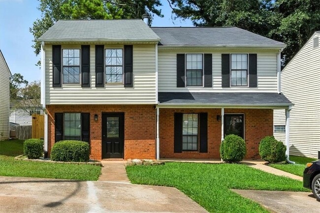 property at 1524 Springleaf Cir SE