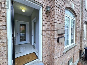 175-175 Rankin Crescent in Toronto, ON - Building Photo - Building Photo