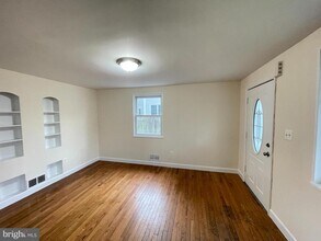 833 S Harrison St in Arlington, VA - Building Photo - Building Photo