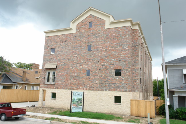 Uptown Apartments in Fort Worth, TX - Foto de edificio - Building Photo