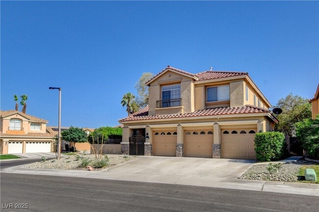 8401 Desert Quail Dr in Las Vegas, NV - Foto de edificio - Building Photo