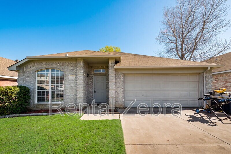 1513 Creekstone Ct in Fort Worth, TX - Building Photo