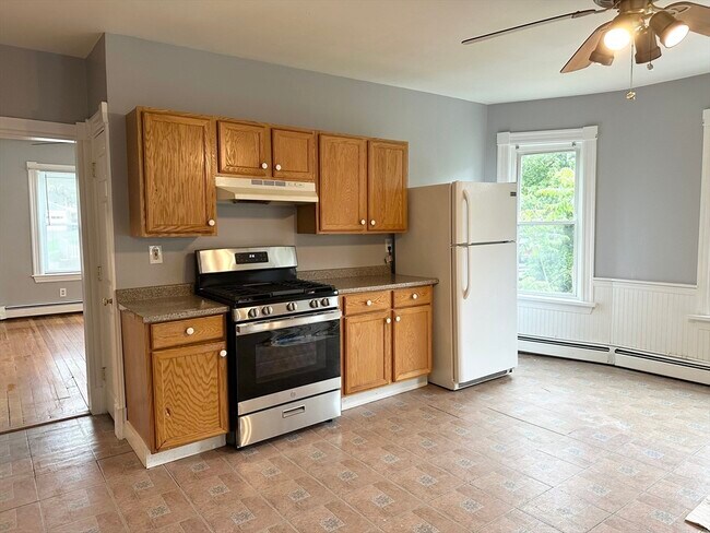 38 Sawtell Ave in Brockton, MA - Building Photo - Building Photo