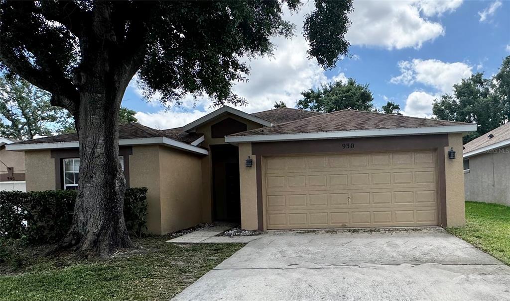 930 McInnis Ct in Kissimmee, FL - Building Photo