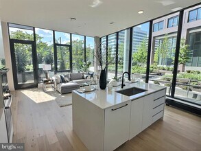 3130 Potomac Ave in Arlington, VA - Building Photo - Building Photo