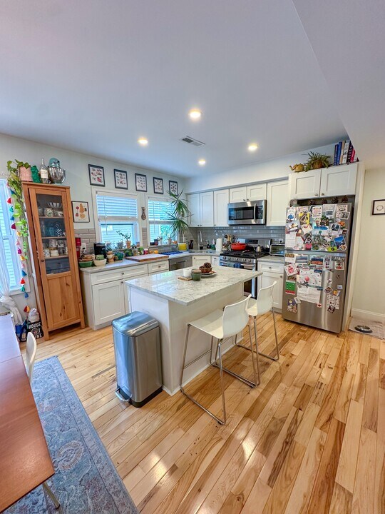 58 Boynton St in Boston, MA - Building Photo