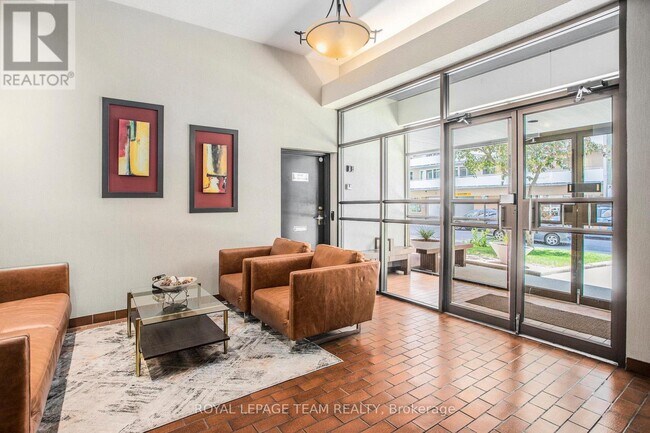 141 Somerset St W in Ottawa, ON - Building Photo - Building Photo