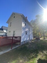 1109 Perry St in Albion, MI - Building Photo - Building Photo