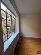 17 E 67th St in New York, NY - Building Photo - Building Photo