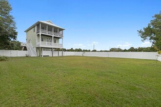 184 Grandview Dr in Sneads Ferry, NC - Building Photo - Building Photo