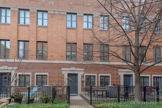 1117 W Monroe St in Chicago, IL - Building Photo - Building Photo