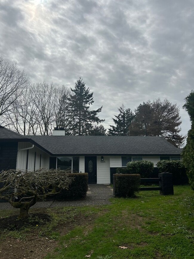 property at 10205 NE 27th Cir