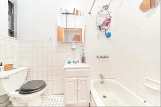 462 9th Ave in New York, NY - Building Photo - Building Photo