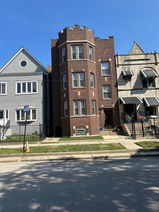 property at 6523 S Greenwood Ave