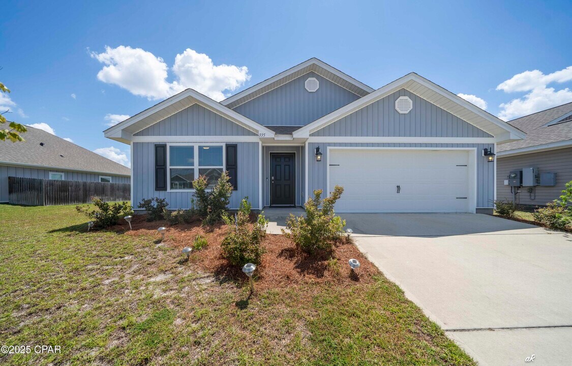 335 Highbrook Rd in Callaway, FL - Building Photo