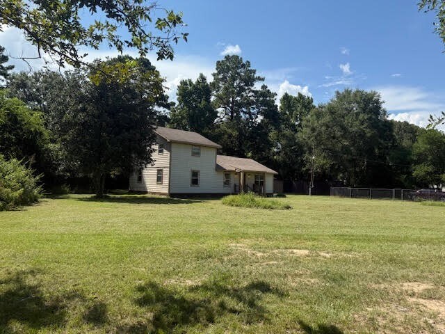 15114 Firetower Rd in Conroe, TX - Foto de edificio