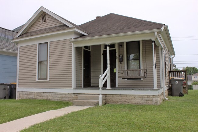 320 E Cottage Grove Ave