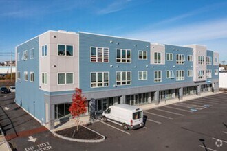 University Square North in Salem, MA - Building Photo - Interior Photo