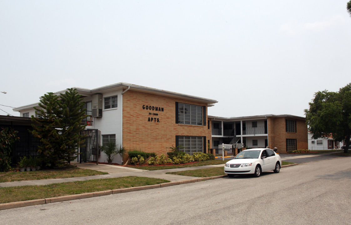 Goodman Apartments in Tampa, FL - Building Photo