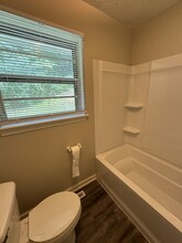 4706 Metro Park Ln in Hixson, TN - Building Photo - Building Photo