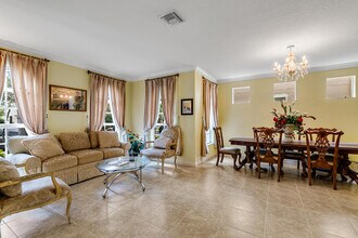 8134 Bautista Way in Palm Beach Gardens, FL - Building Photo - Building Photo