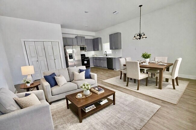 7989 Sunbury St in Houston, TX - Building Photo - Building Photo