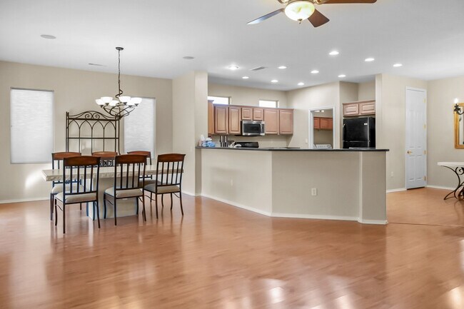 17547 W Calistoga Dr in Surprise, AZ - Foto de edificio - Building Photo