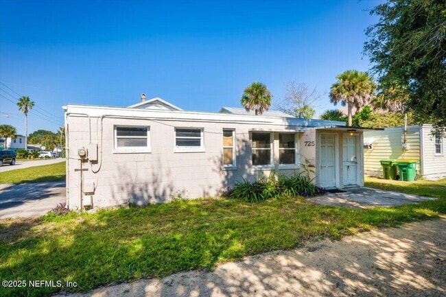 property at 725 5th St N