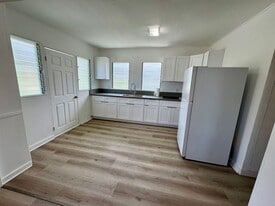 1727 Mahani Loop in Honolulu, HI - Building Photo