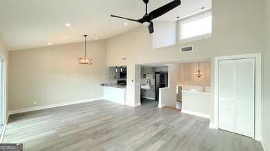 295 Clearview Ct in Villa Rica, GA - Building Photo - Building Photo