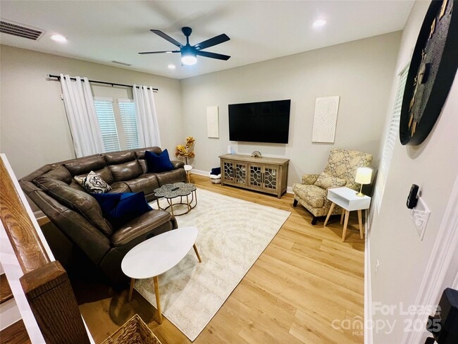 571 Reid St in Belmont, NC - Building Photo - Building Photo