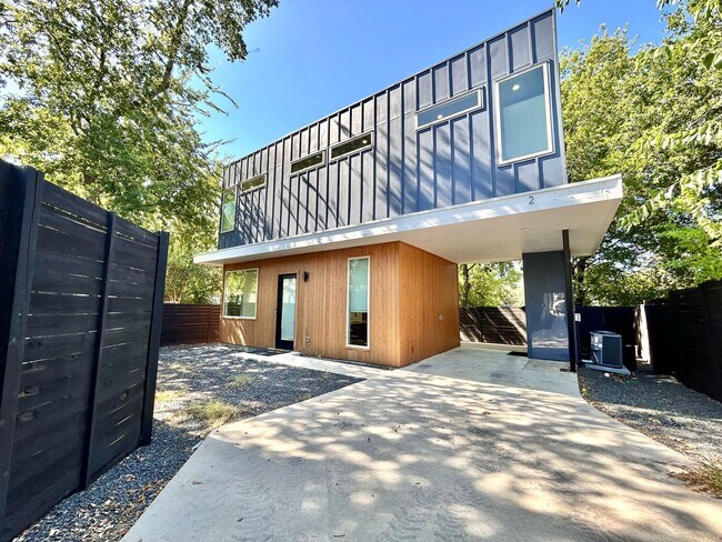 409 W Odell St in Austin, TX - Building Photo - Building Photo