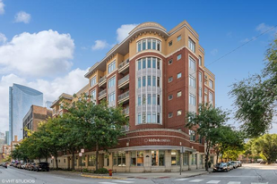 657 W Fulton St, Unit 309 Apartments